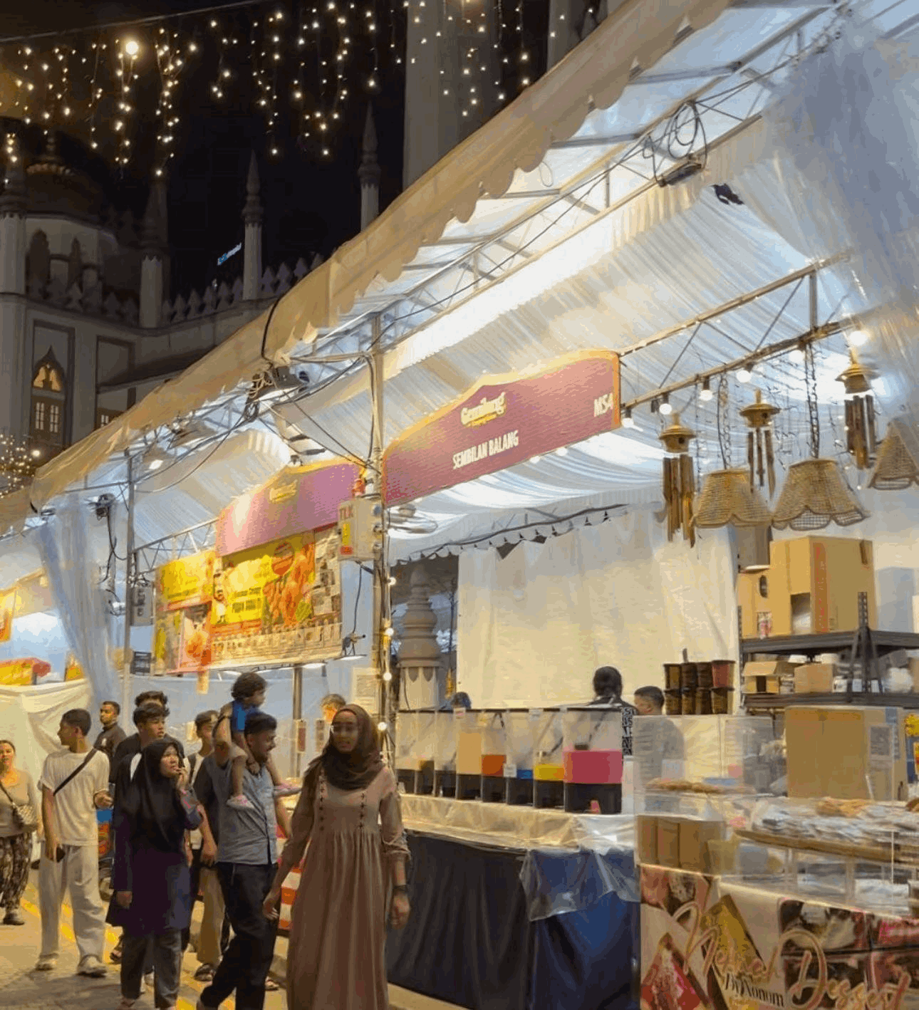 Hari Raya Bazaar in Kampong Glam Singapore 