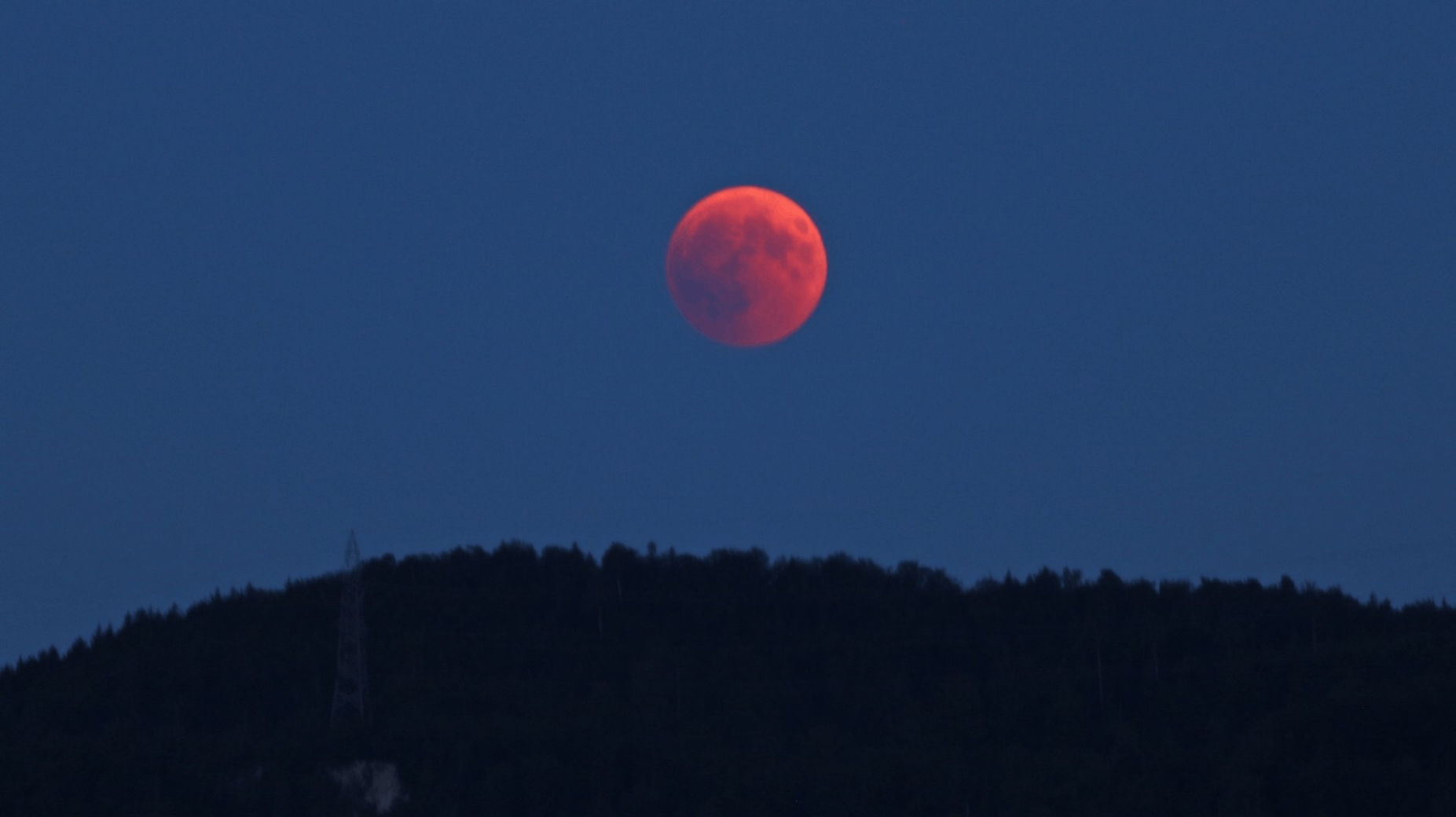 Total lunar eclipse, visible in Singapore’s night sky in March 2026.